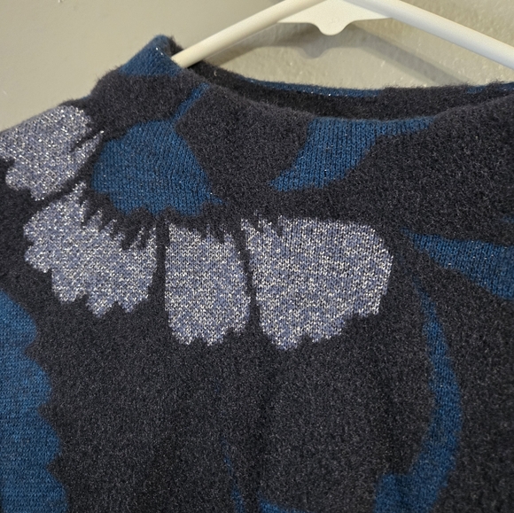Ann Taylor 2023 Blue Floral With Metallic Silver Details Sweater Size Medium - Picture 5 of 16